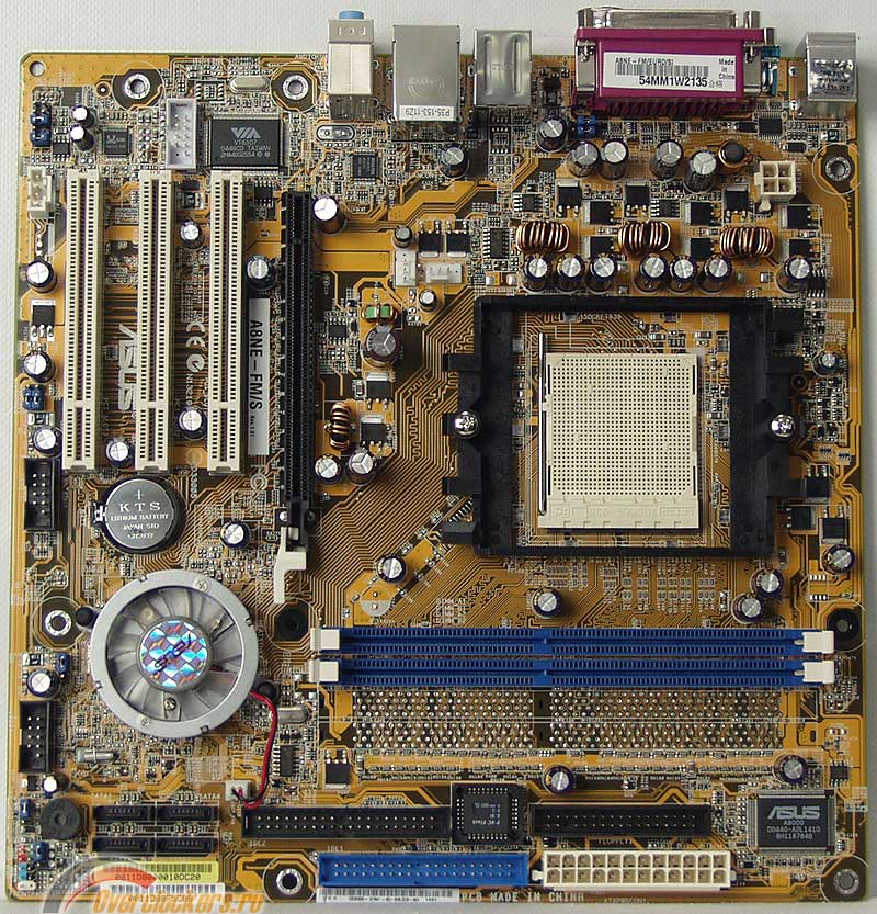 ast.overclockers.ru_images_lab_2005_06_03_board_b.jpg