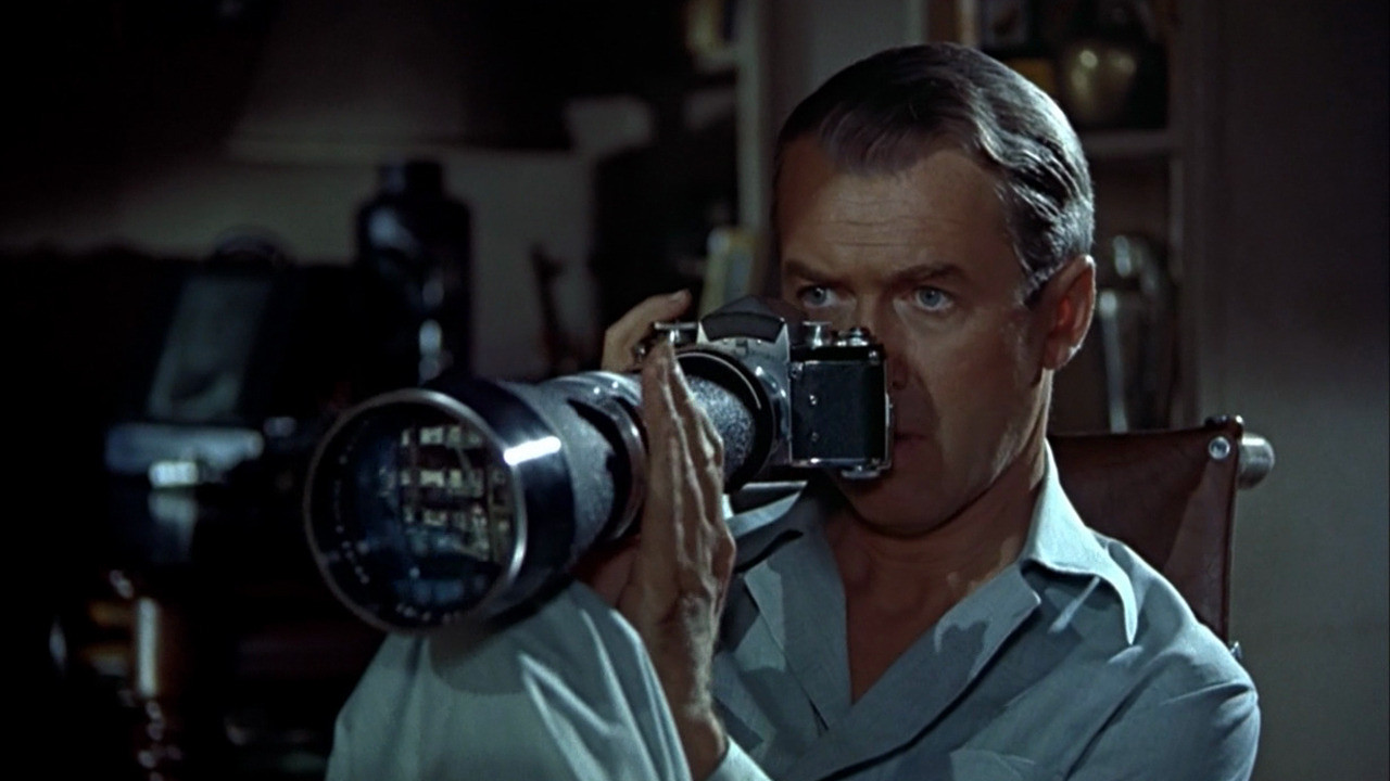 ayaokino.ru_wp_content_uploads_2010_04_RearWindow1.jpg